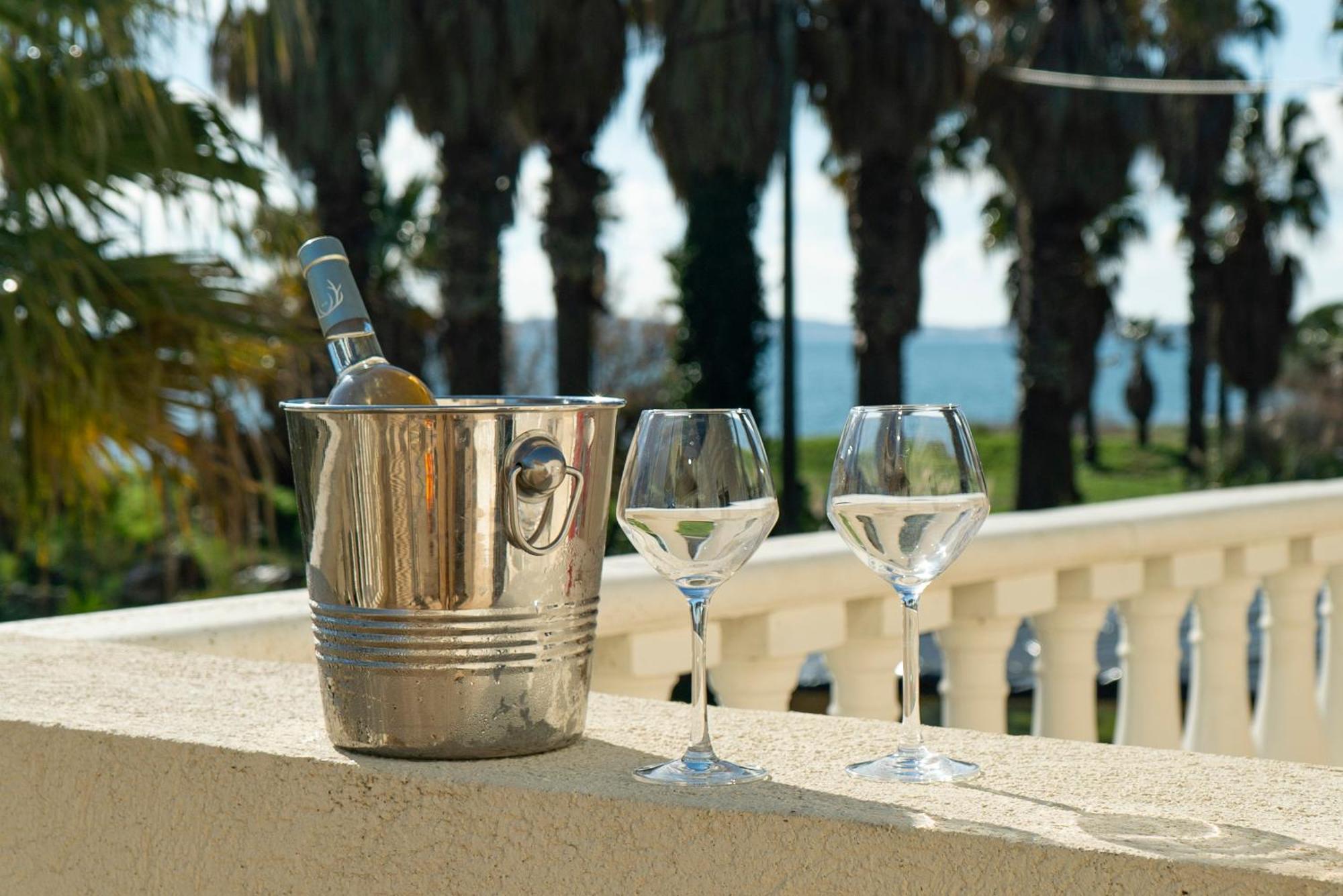 Hotel De La Mer Hyeres Ngoại thất bức ảnh